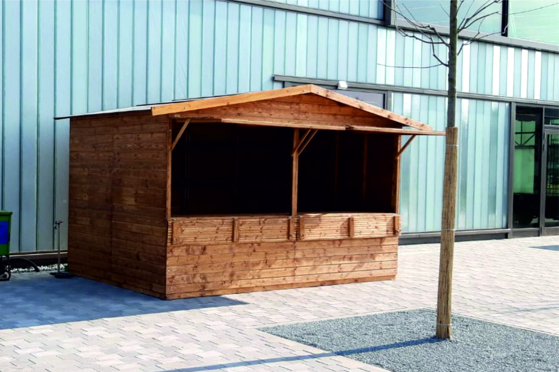 4m x 2,50m Huette mit Verkaufsklappen nach oben oeffnend im Markthuetten- Shop 4m x 2,50m Huette mit Verkaufsklappen nach oben oeffnend im Markthuetten- Shop