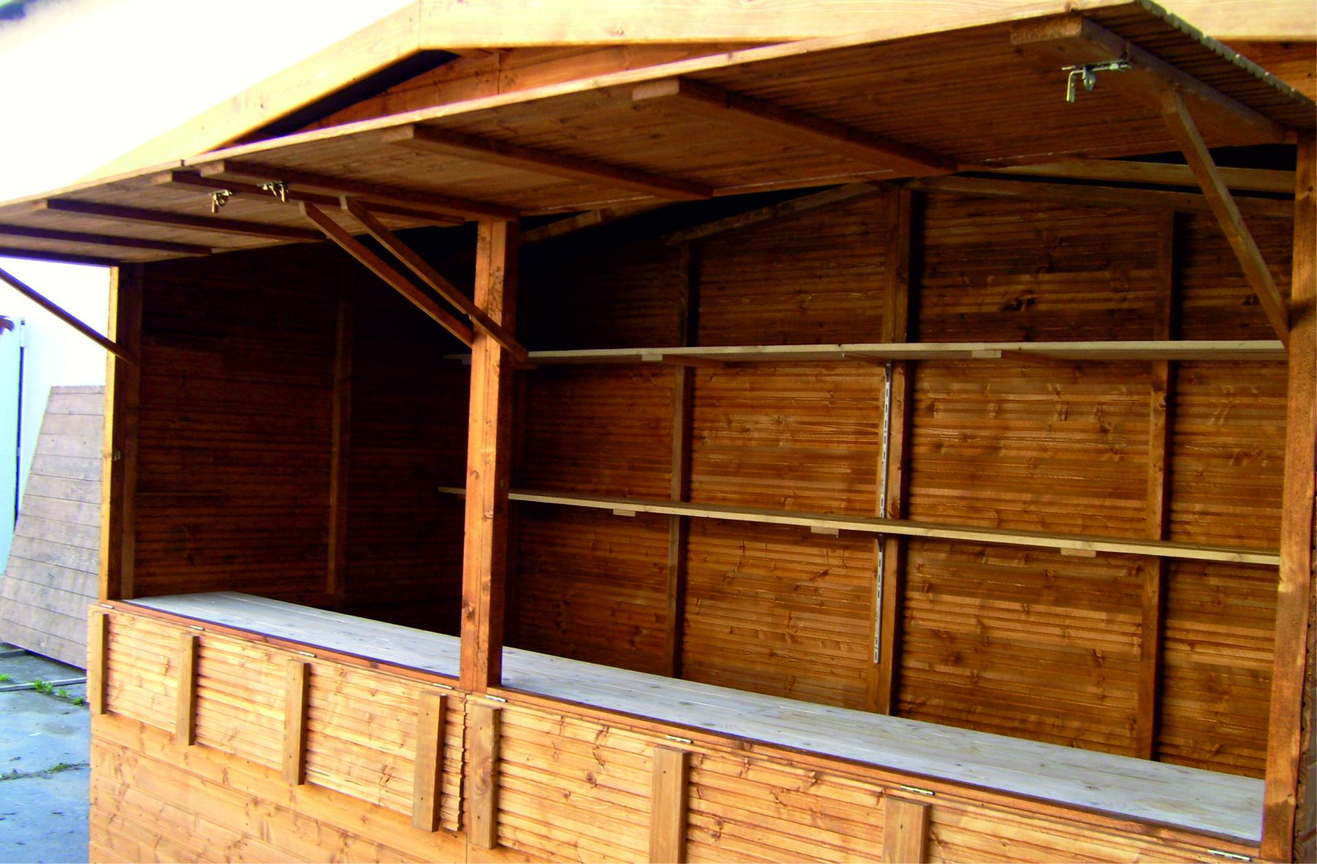 Huette aus Holz gibt es im Markthuetten- Shop bei eventTIME Huette aus Holz gibt es im Markthuetten- Shop bei eventTIME