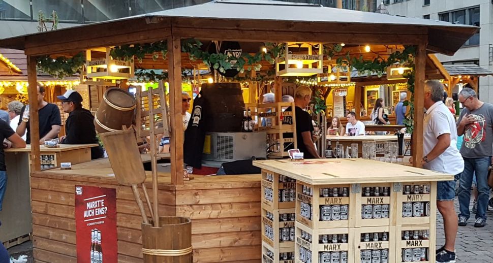 Weinstand kaufen bei eventTime, Deinem Markthütten-Shop, unkompliziert online bestellen Weinstand kaufen bei eventTime, Deinem Markthütten-Shop, unkompliziert online bestellen