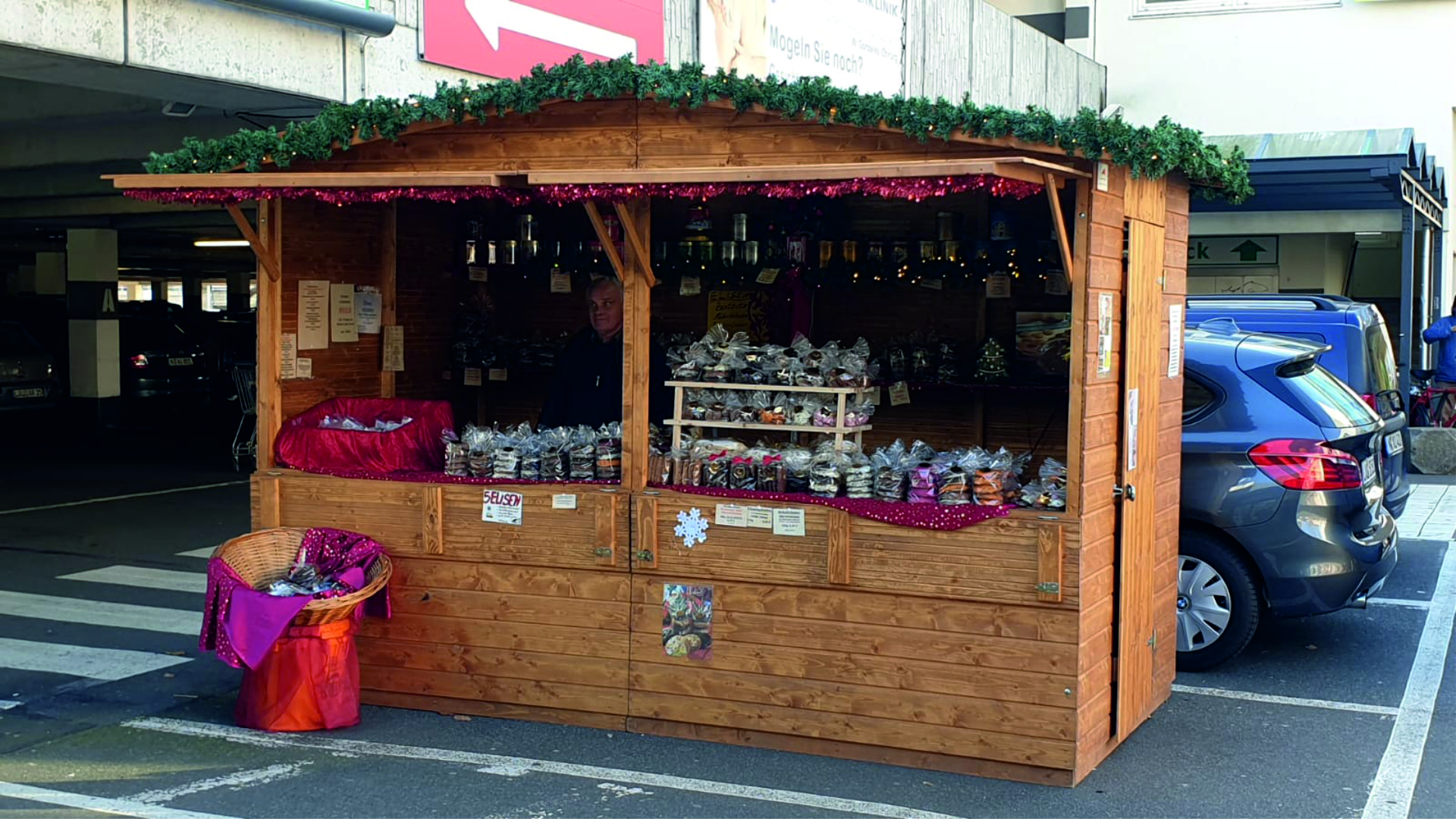 Weihnachtsmarkthuette kaufen im Markthuetten-Shop Weihnachtsmarkthuette kaufen im Markthuetten-Shop