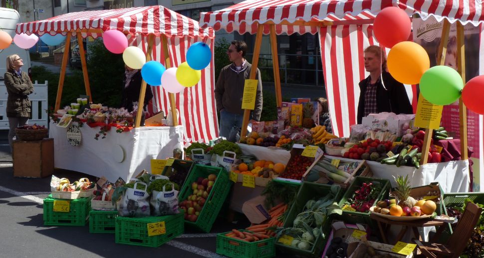 Marktstand mieten bei eventTime, Deinem Markthütten-Shop, unkompliziert online bestellen Marktstand mieten bei eventTime, Deinem Markthütten-Shop, unkompliziert online bestellen