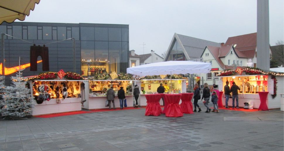 Weihnachtsmarktstand kaufen bei eventTime, Deinem Markthütten-Shop, unkompliziert online bestellen Weihnachtsmarktstand kaufen bei eventTime, Deinem Markthütten-Shop, unkompliziert online bestellen