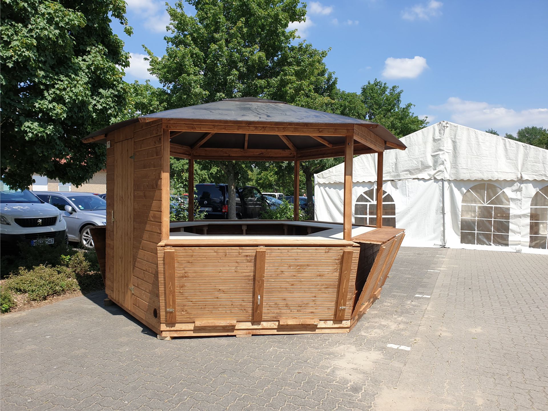 6 eckige Pavillons mieten 4m bei eventTIME, der Partyausstatter und Markthüttenshop