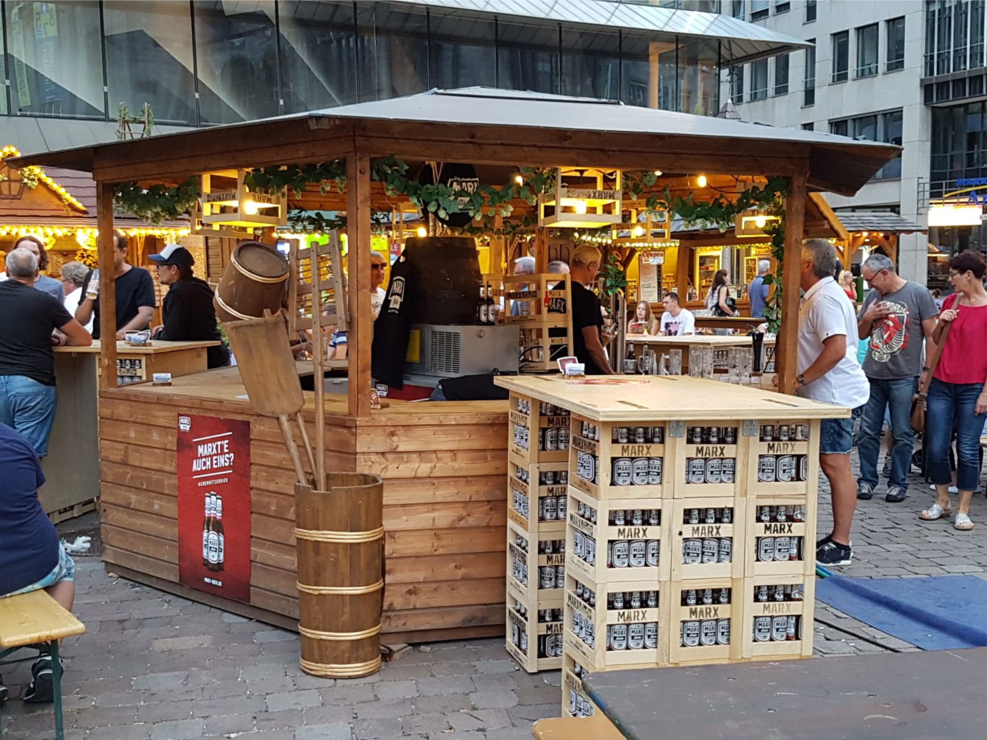 6 eckige Pavillons mieten 4m bei eventTIME, der Partyausstatter und Markthüttenshop